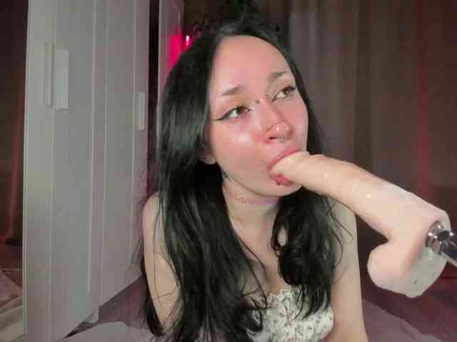 Juicy-Vikki webcam