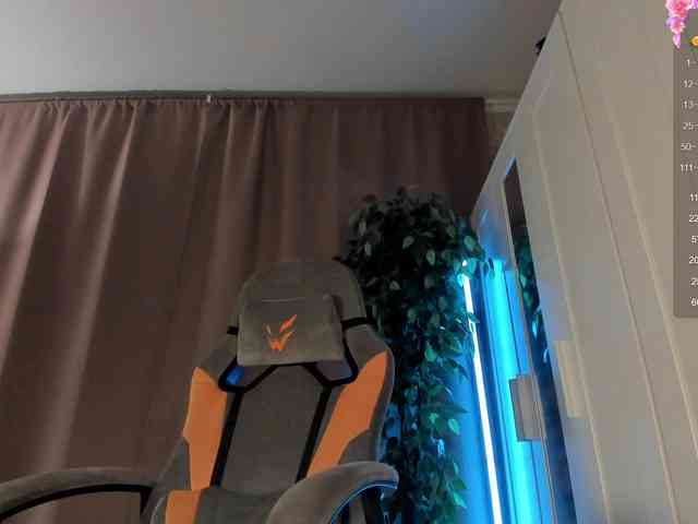 Juicy-Vikki Juicy-Vikki