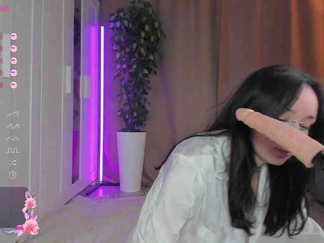 Juicy-Vikki Live Webcam on BongaCams