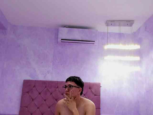 MATHIESBROWN Live Webcam on BongaCams