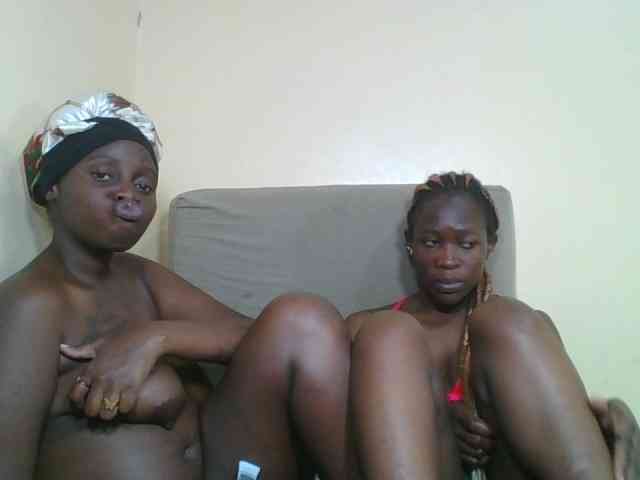 Petite-finness Live Webcam on BongaCams