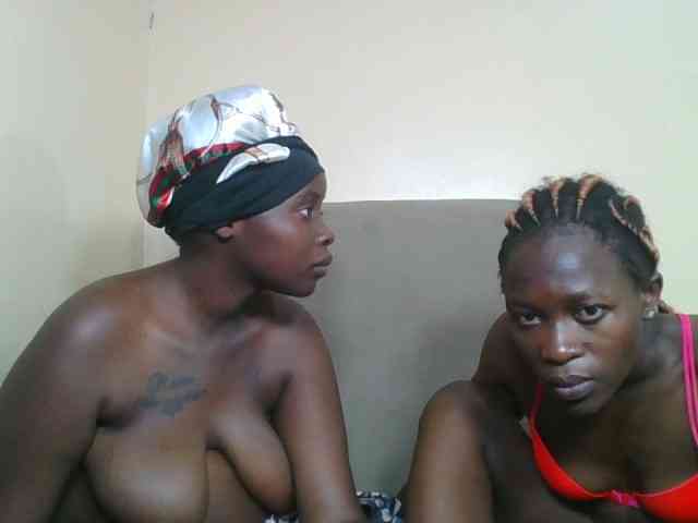 Petite-finness Live Webcam on BongaCams