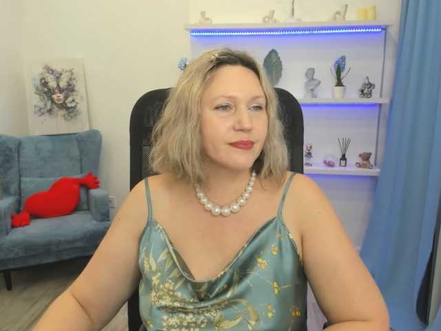 NinaStarle live cam profile