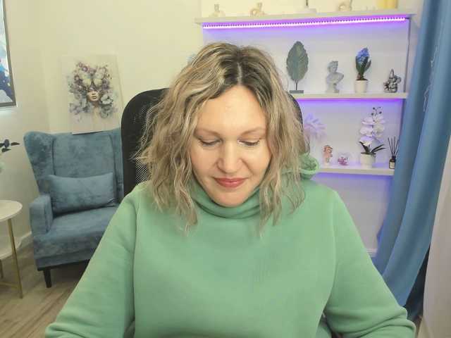 Nina Starle (NinaStarle)