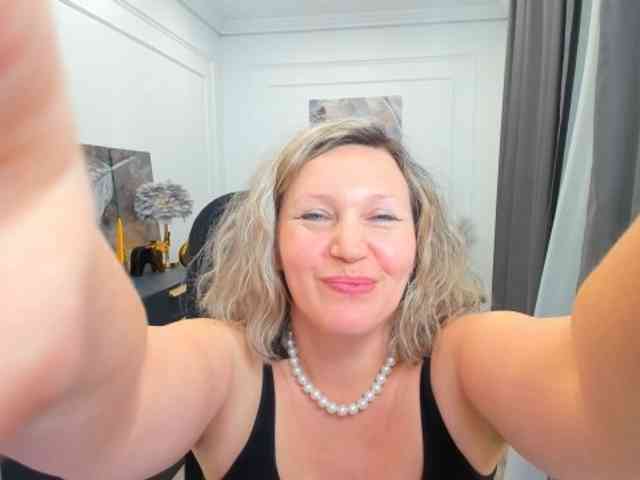 NinaStarle NinaStarle