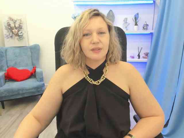 NinaStarle NinaStarle