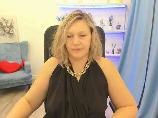 NinaStarle NinaStarle