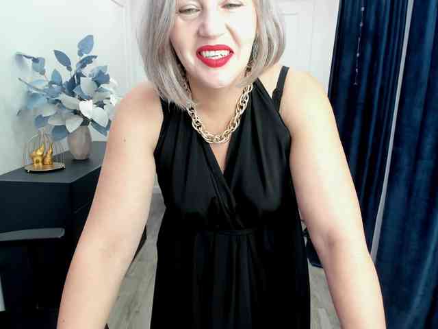 NinaStarle NinaStarle