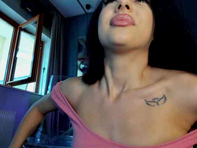 Eva-Skyy webcam