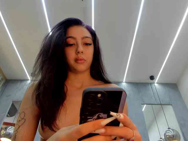 Eva-Skyy webcam