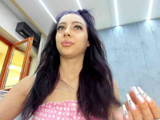 Eva-Skyy webcam