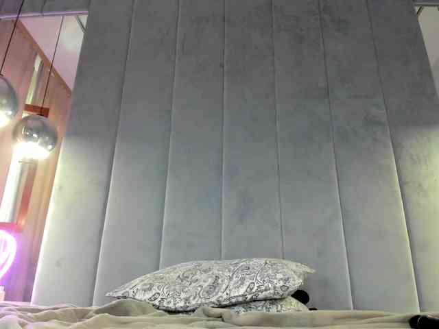 Eva-Skyy webcam
