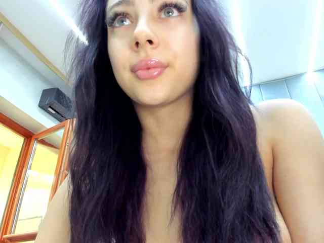 Eva-Skyy webcam