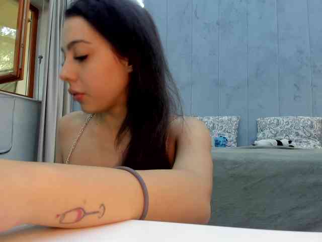 Eva-Skyy webcam
