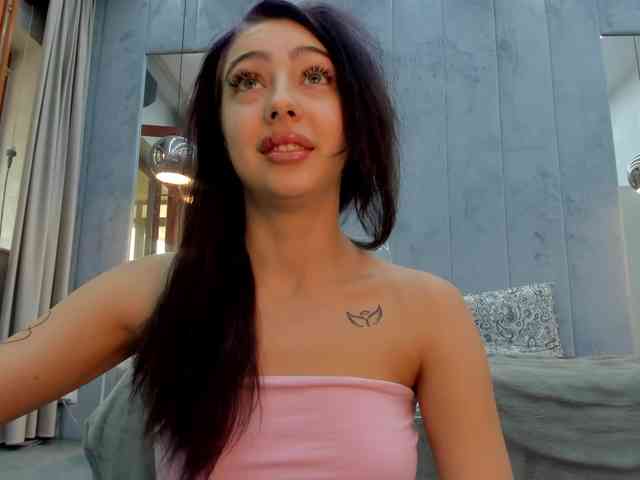 Eva-Skyy webcam