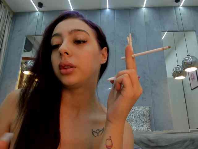 Eva-Skyy webcam