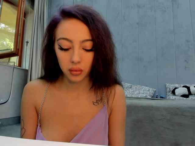 Eva-Skyy webcam