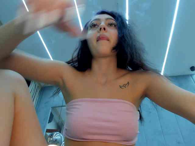 Eva-Skyy webcam