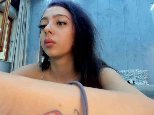 Eva-Skyy webcam