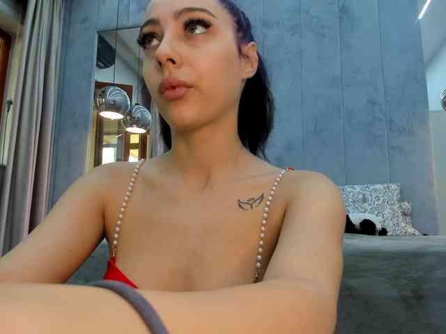 Eva-Skyy webcam