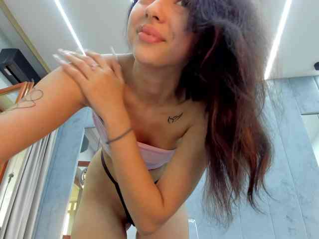 Eva-Skyy webcam