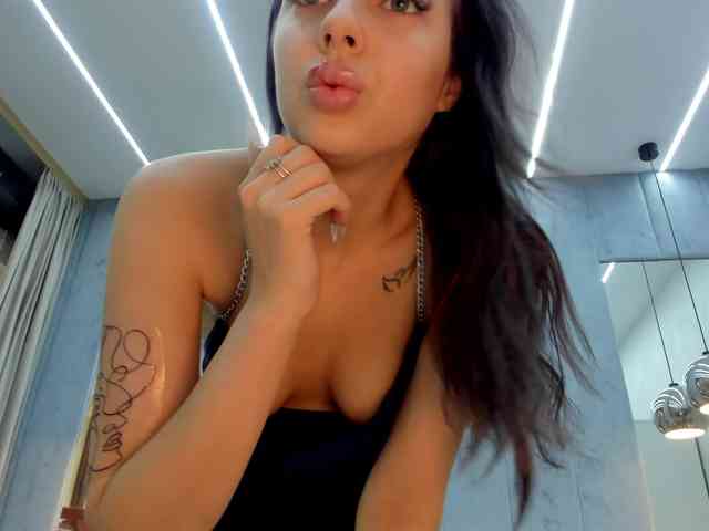 Eva-Skyy webcam