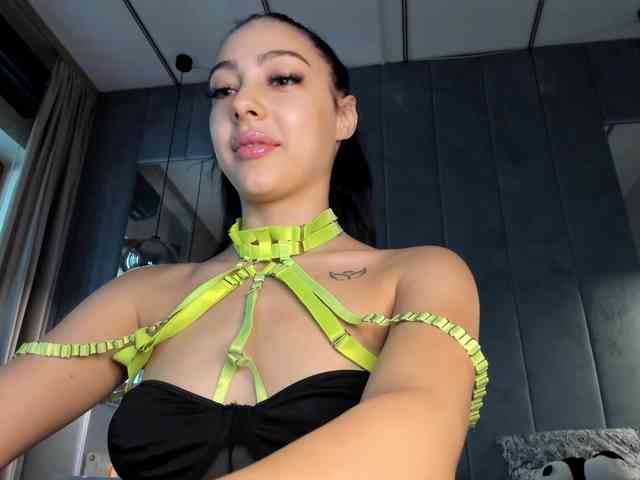 Eva-Skyy webcam