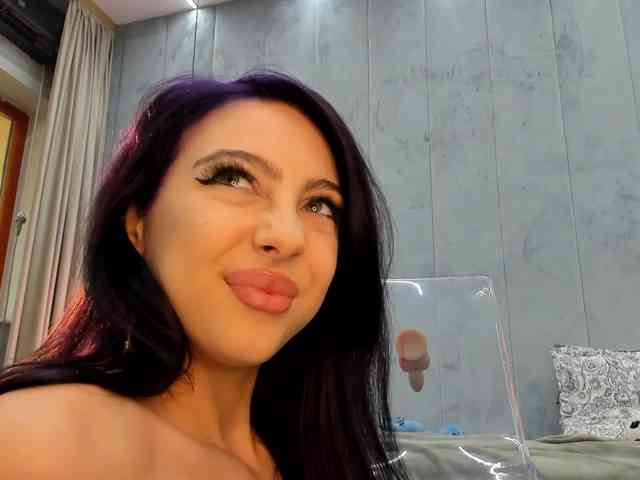 Eva-Skyy