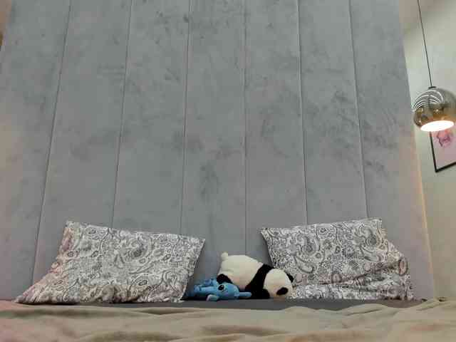 Eva-Skyy webcam