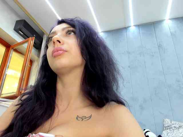 Eva-Skyy webcam