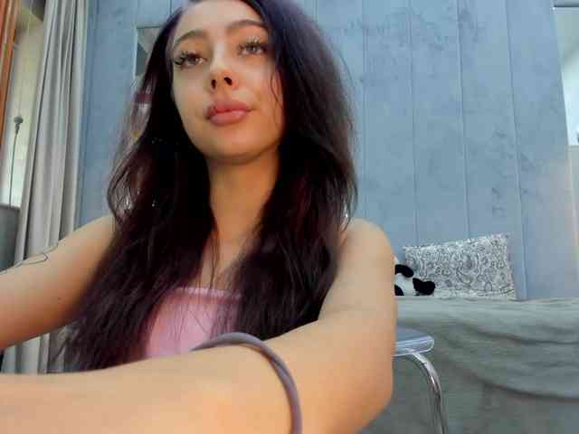 Eva-Skyy webcam