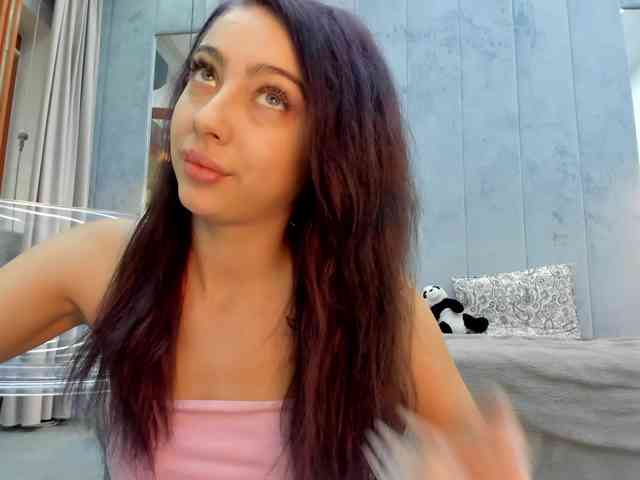 Eva-Skyy webcam