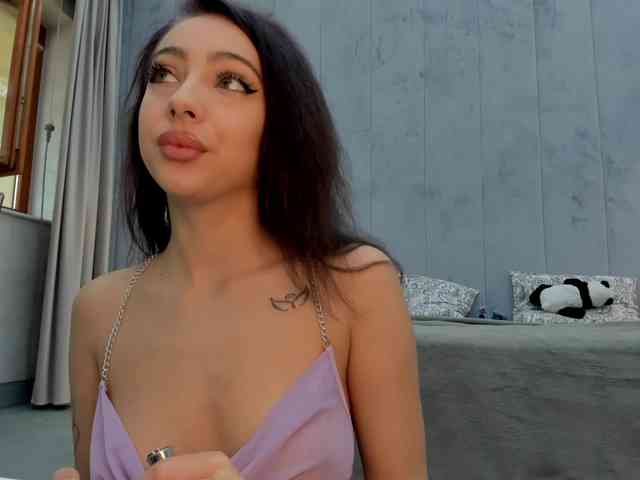 Eva-Skyy webcam