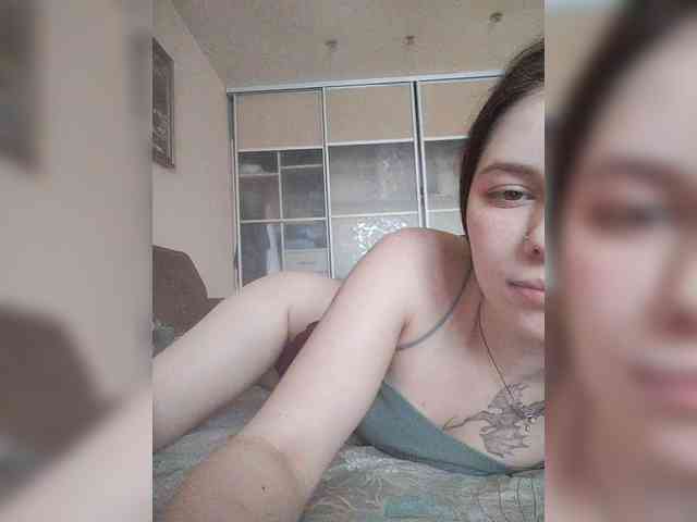 WhisKiss7 webcam