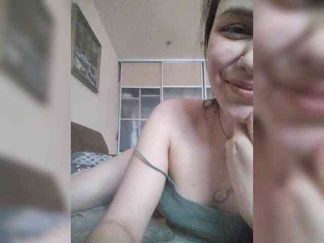 WhisKiss7 webcam