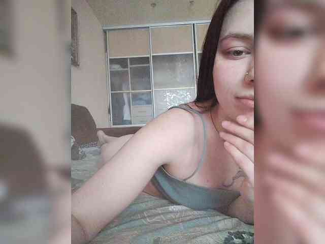 WhisKiss7 webcam
