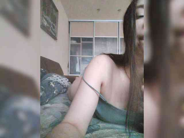 WhisKiss7 webcam