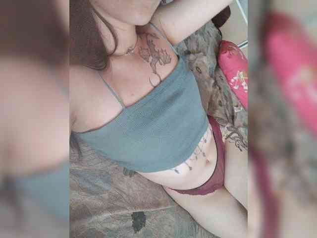 WhisKiss7 webcam