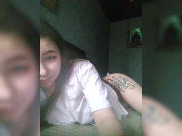 WhisKiss7 webcam
