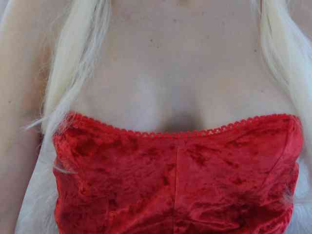 Syarella's webcam live show