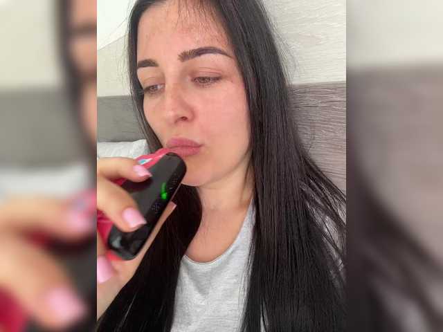 Viksi66's BongaCams show and profile