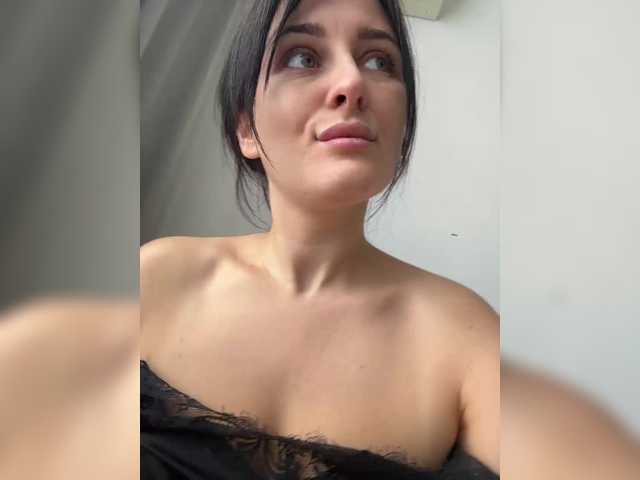 Viksi66's BongaCams show and profile