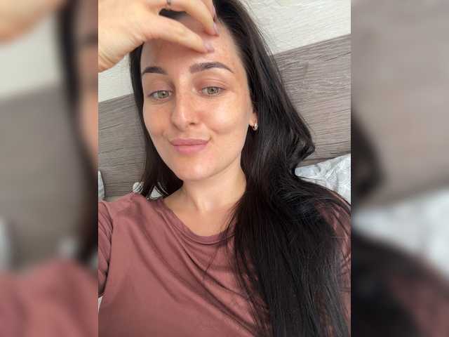 Viksi66's BongaCams show and profile