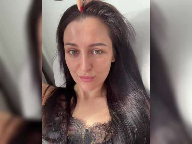 Viksi66's BongaCams show and profile