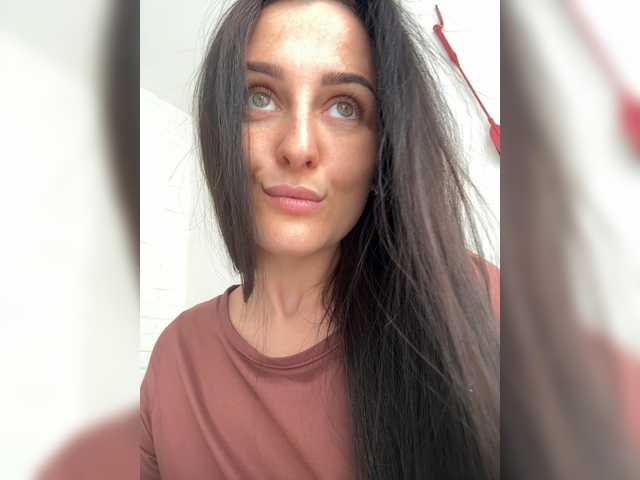 Viksi66's BongaCams show and profile