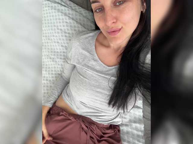 Viksi66's BongaCams show and profile