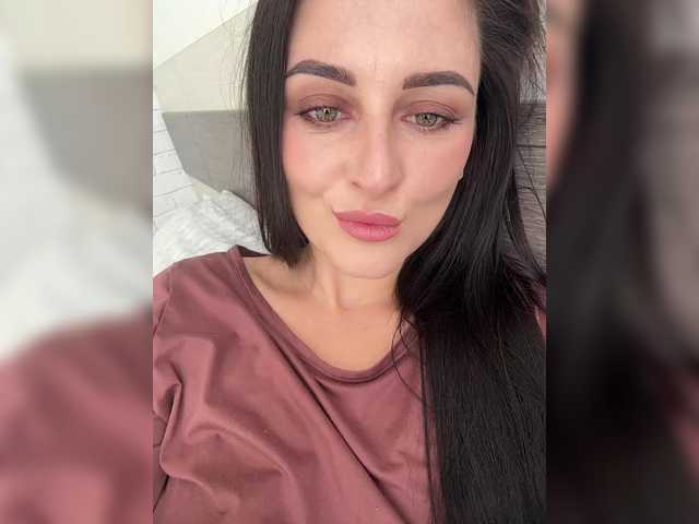 Viksi66's BongaCams show and profile