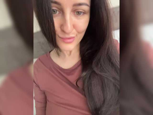 Viksi66's BongaCams show and profile