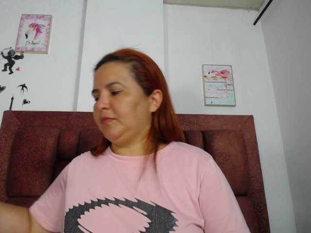 vauroracooper webcam bongacams model stream image