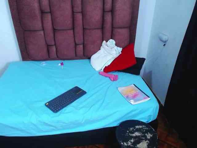 vauroracooper webcam